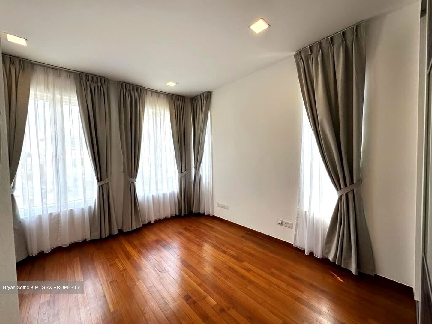 Hillcrest Park (D11), Semi-Detached #537204381